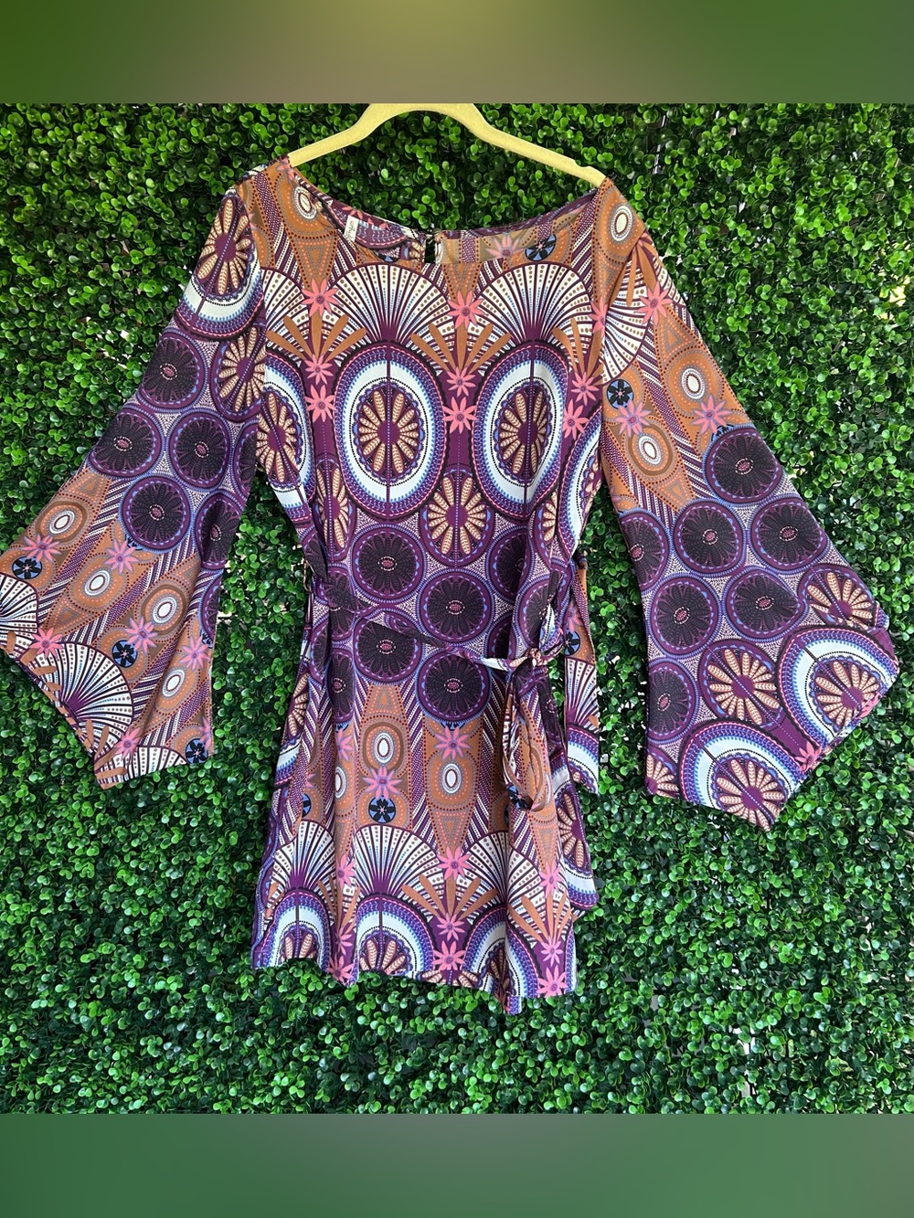 Bell Sleeve Fluid’ Floral ArtDeco Inspired Short Dress Purple Coral M